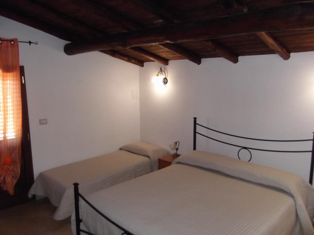 Casavacanzeinsicilia Etna Taormina Piedimonte Etneo Room photo